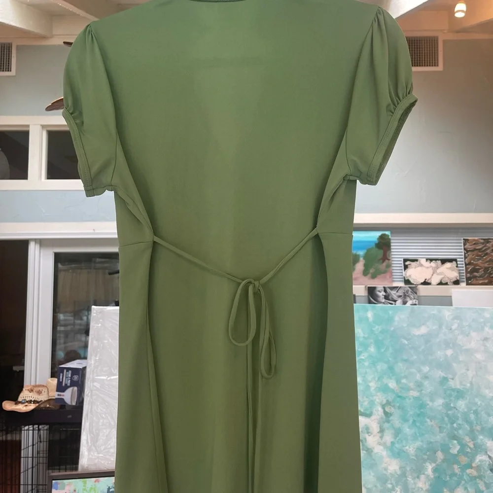 Green Top - Picture 2 of 3